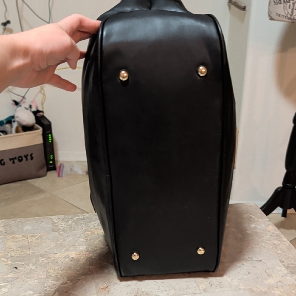 ❌SOLD❌Versace Black Tote Bag with Gold Accents - Picture 3 of 10